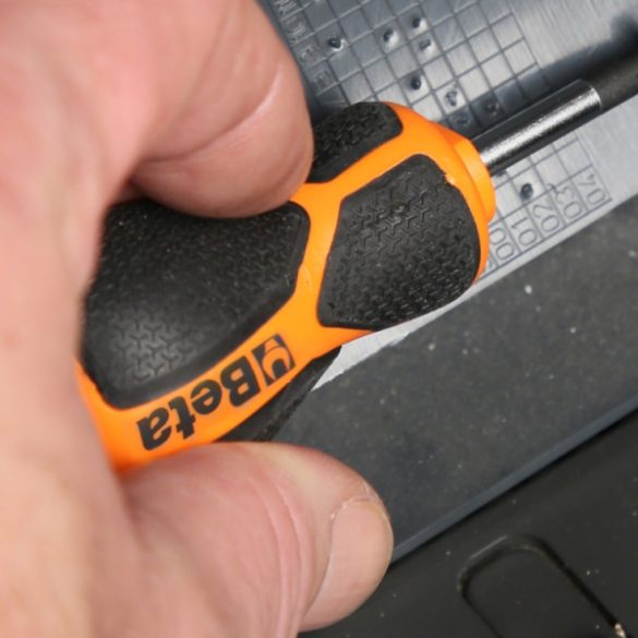 Beta T167MH ABS habszivacs tálca Morphos csavarhúzókkal hasítottfejű csavarokhoz