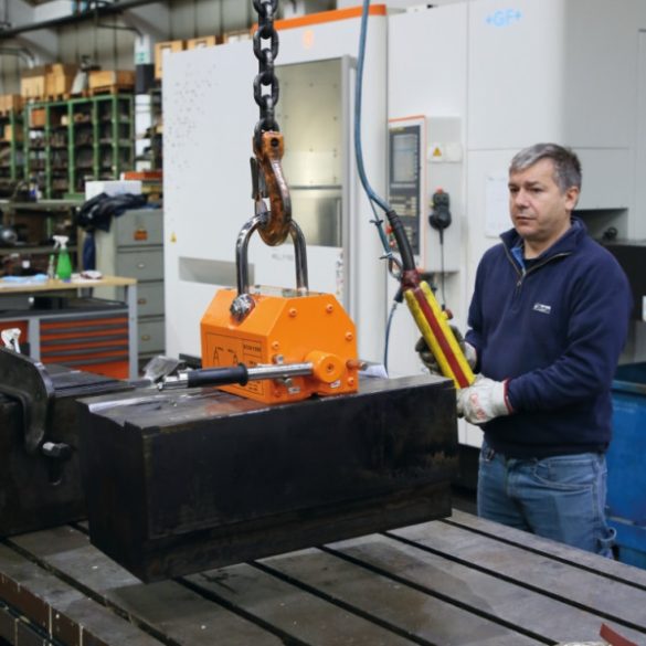 ROBUR 8134 300 kg Permanens emelőmágnes