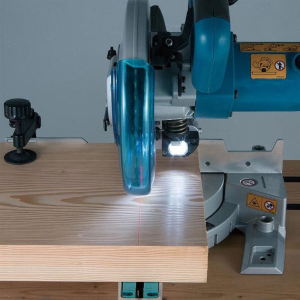Makita LS0815FLN Gérvágó Fűrész 1400W 216mm